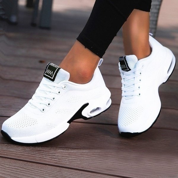 Damskie buty sportowe sznurowane z teksturowaną cholewką i grubą podeszwą