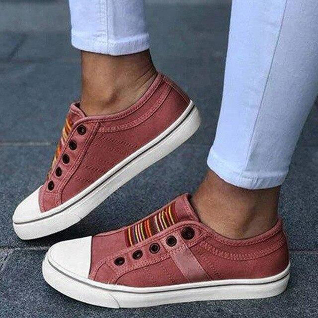 Damskie wsuwane sneakersy z siatkowaną cholewką