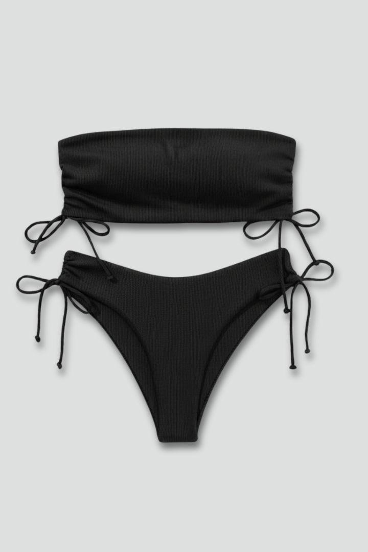 Damski Komplet Bikini z Topem Bandeau i Bocznym Wiązaniem - Czarny