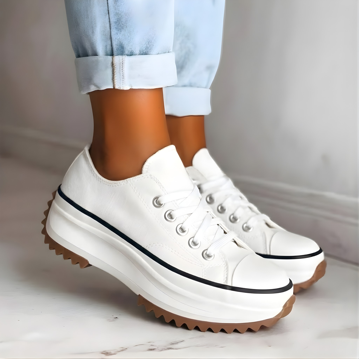 Damskie sneakersy na platformie z kontrastowym noskiem