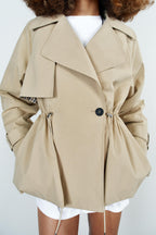 Trench coat oversize de mulher com lapelas, bege