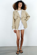 Trench coat oversize de mulher com lapelas, bege