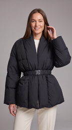 Chaqueta acolchada de mujer con cinturón y cuello alto