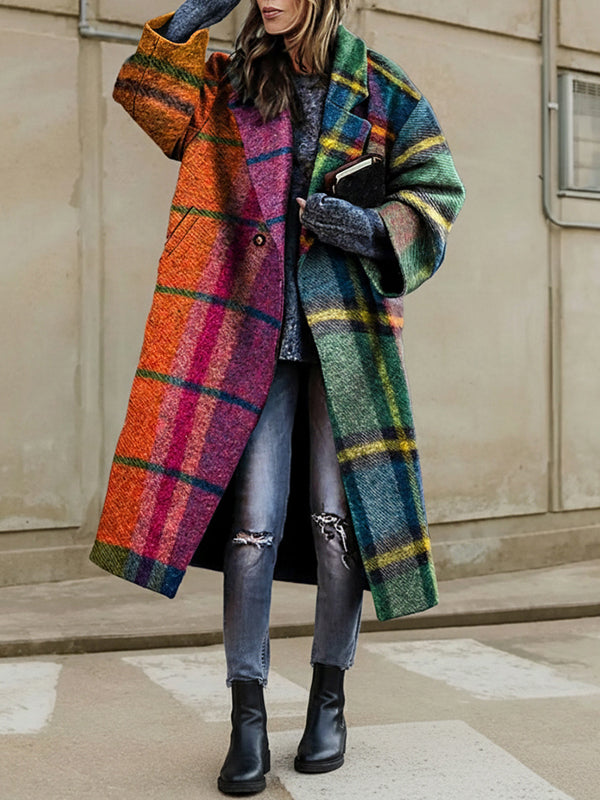 Cappotto donna a quadri con revers e taglio morbido