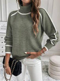 Grøn rullekravesweater til damer med kontrastfarvet kant