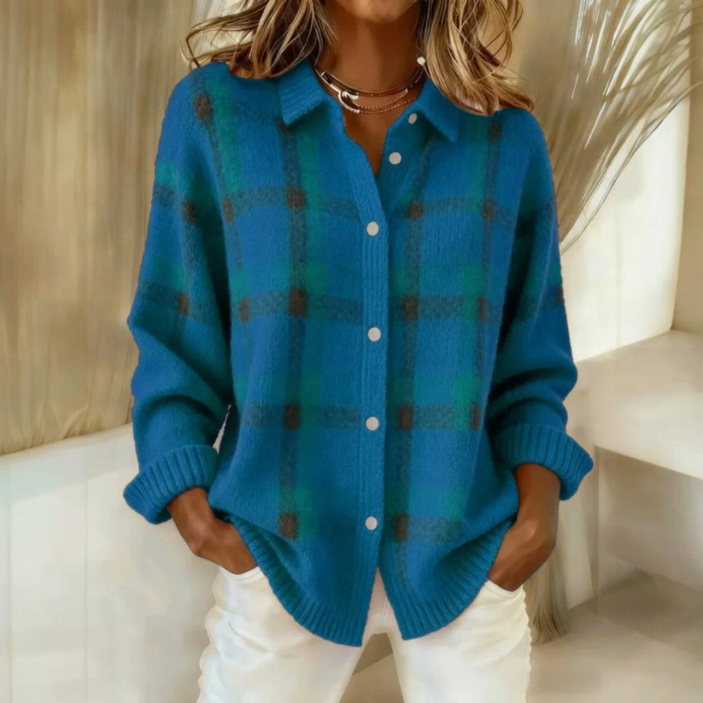 Pull femme à carreaux à col et boutons