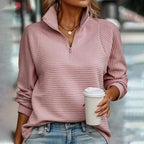 Jersey de mujer de cuello medio con cremallera 1/4 y textura de canalé