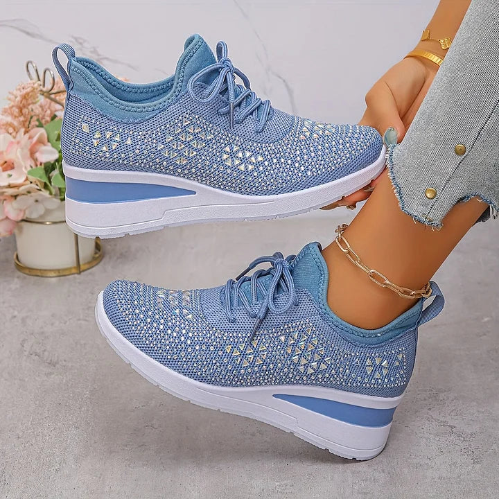 Sneakers donna con dettagli decorativi e plateau
