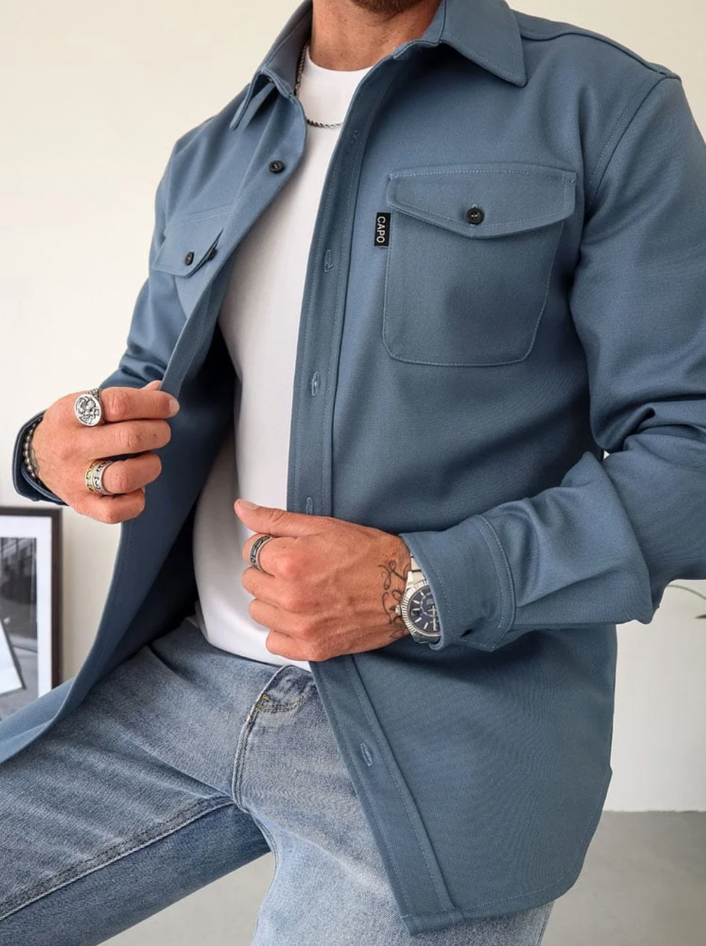 Męska koszula overshirt z długim rękawem, kołnierzykiem i dwiema kieszeniami na piersi