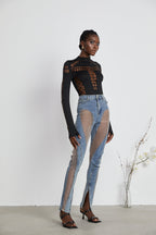 Jean femme ajusté à panneaux transparents et fentes