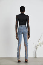 Jean femme ajusté à panneaux transparents et fentes