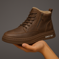 Botins unissexo com atacadores e fecho lateral