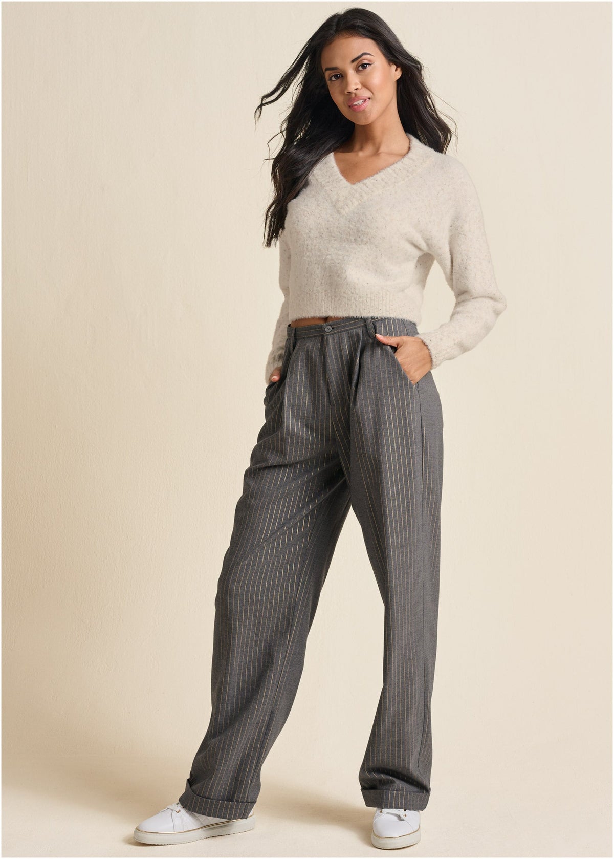 Pull court femme col V, manches longues
