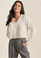 Pull court femme col V, manches longues