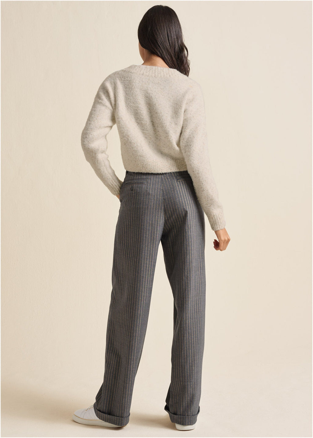 Pull court femme col V, manches longues