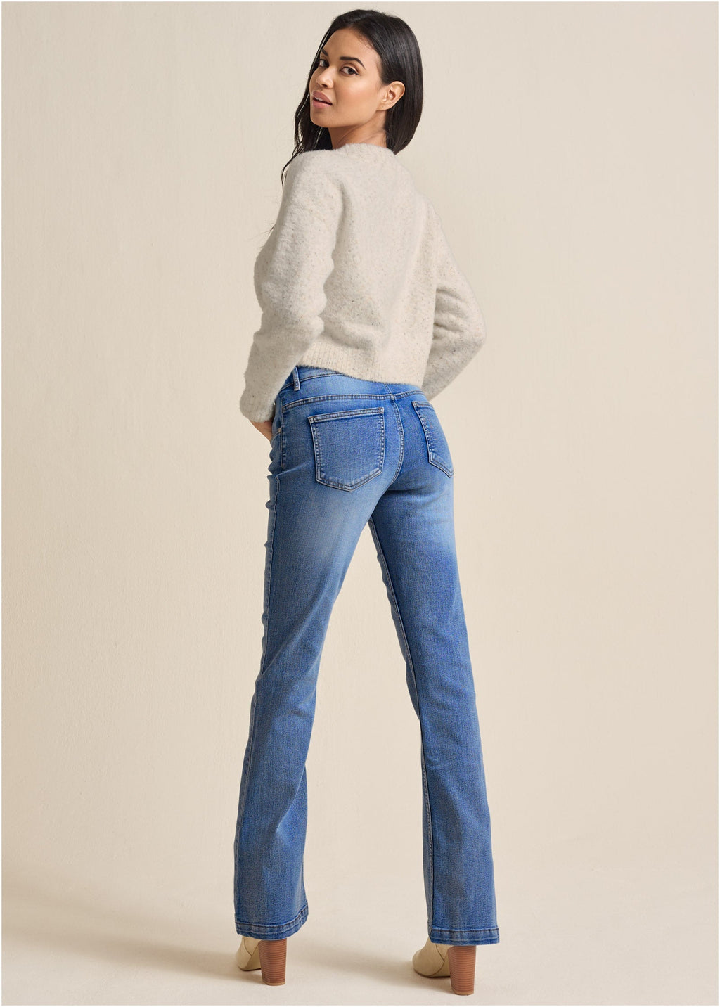 Pull court femme col V, manches longues