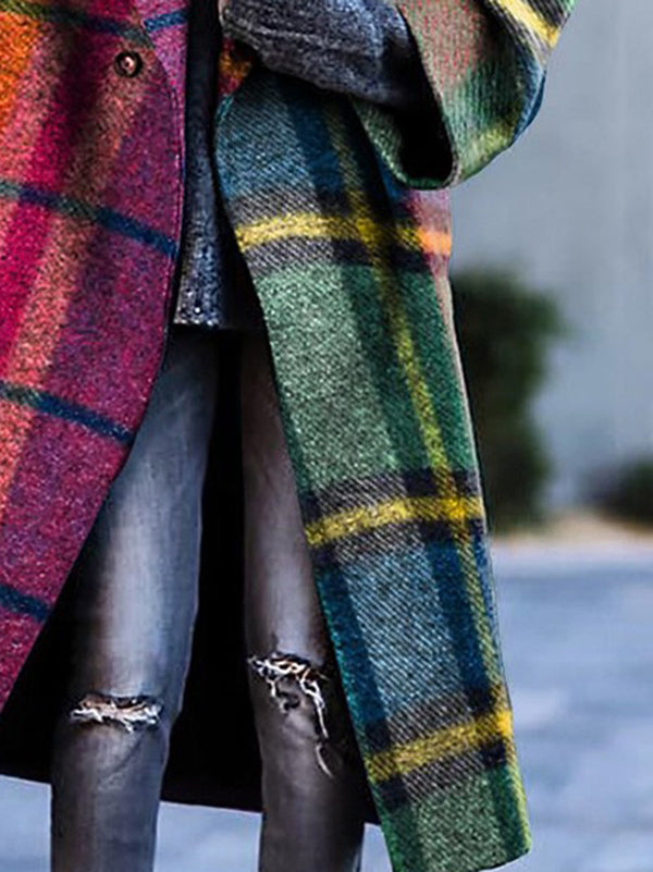 Cappotto donna a quadri con revers e taglio morbido