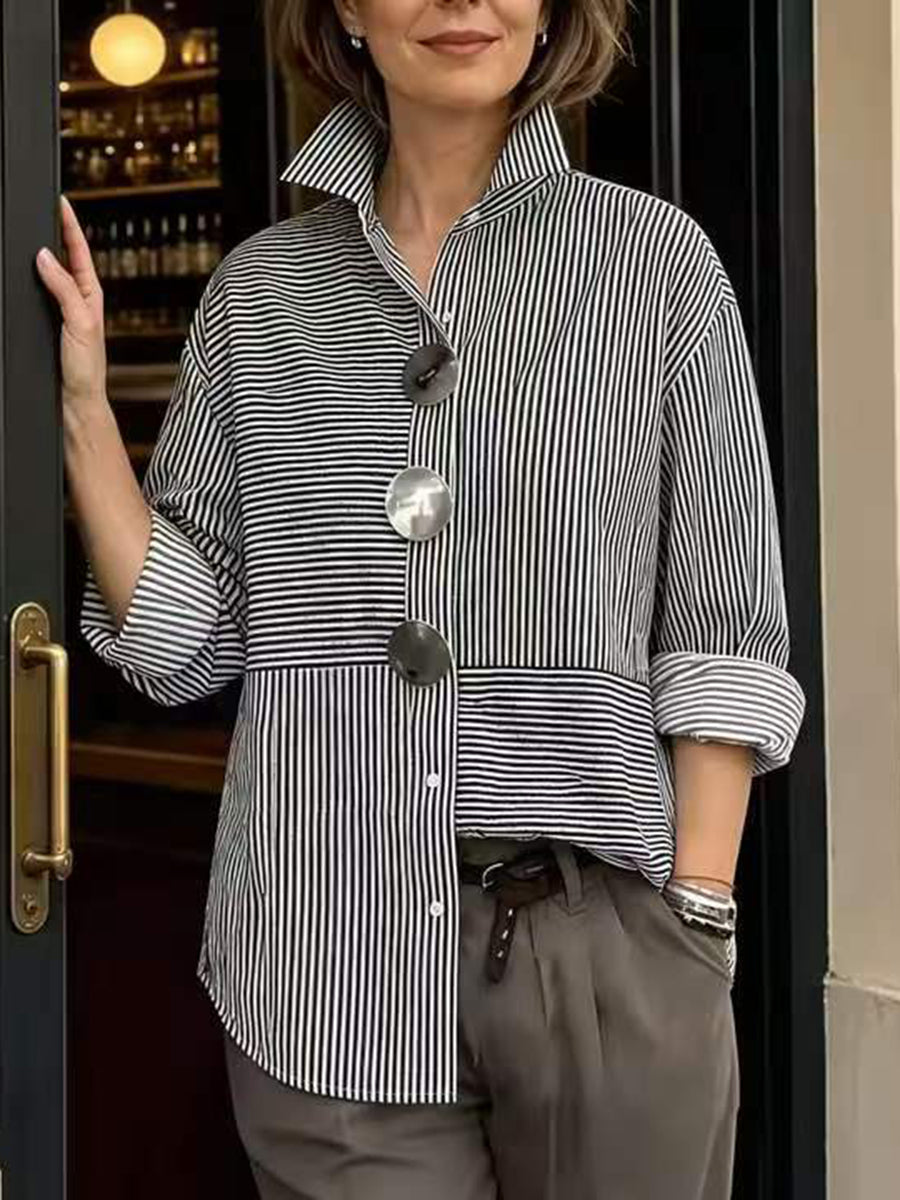 Camicetta donna a righe con bottoni decorativi e colletto