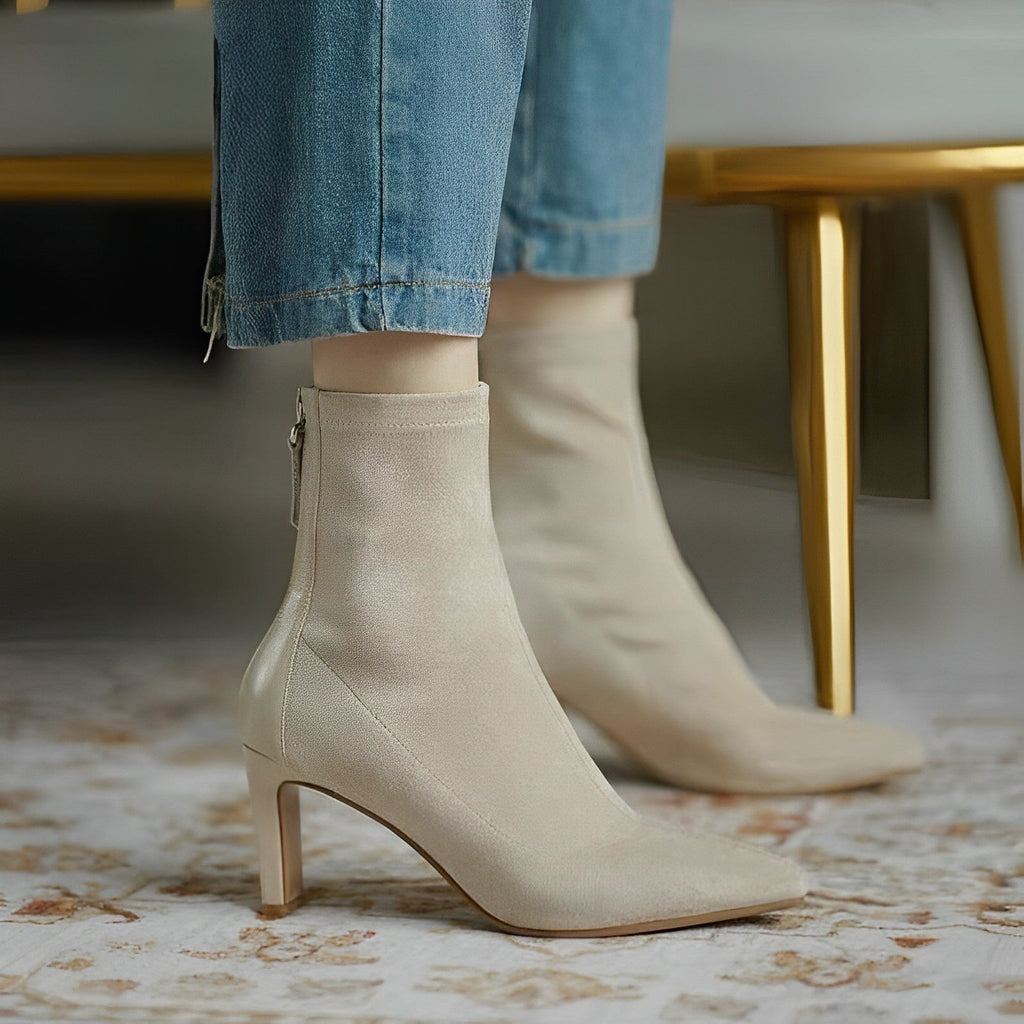 Stivaletti donna con tacco alto e punta a punta