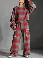 Stribet sweatshirt til damer i løst snit med rund hals