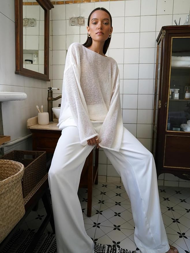 Pulover oversize de damă cu model perforat și mâneci largi