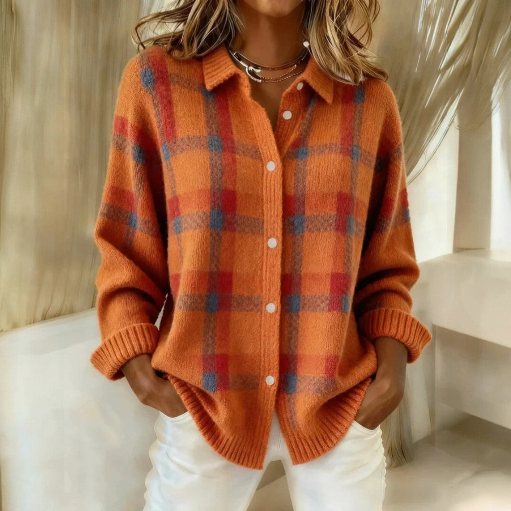 Pull femme à carreaux à col et boutons