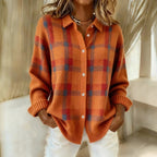 Pull femme à carreaux à col et boutons