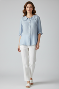 Camisa de mujer con cuello de volantes