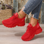 Damskie sneakersy sznurowane z ażurową cholewką i grubą podeszwą