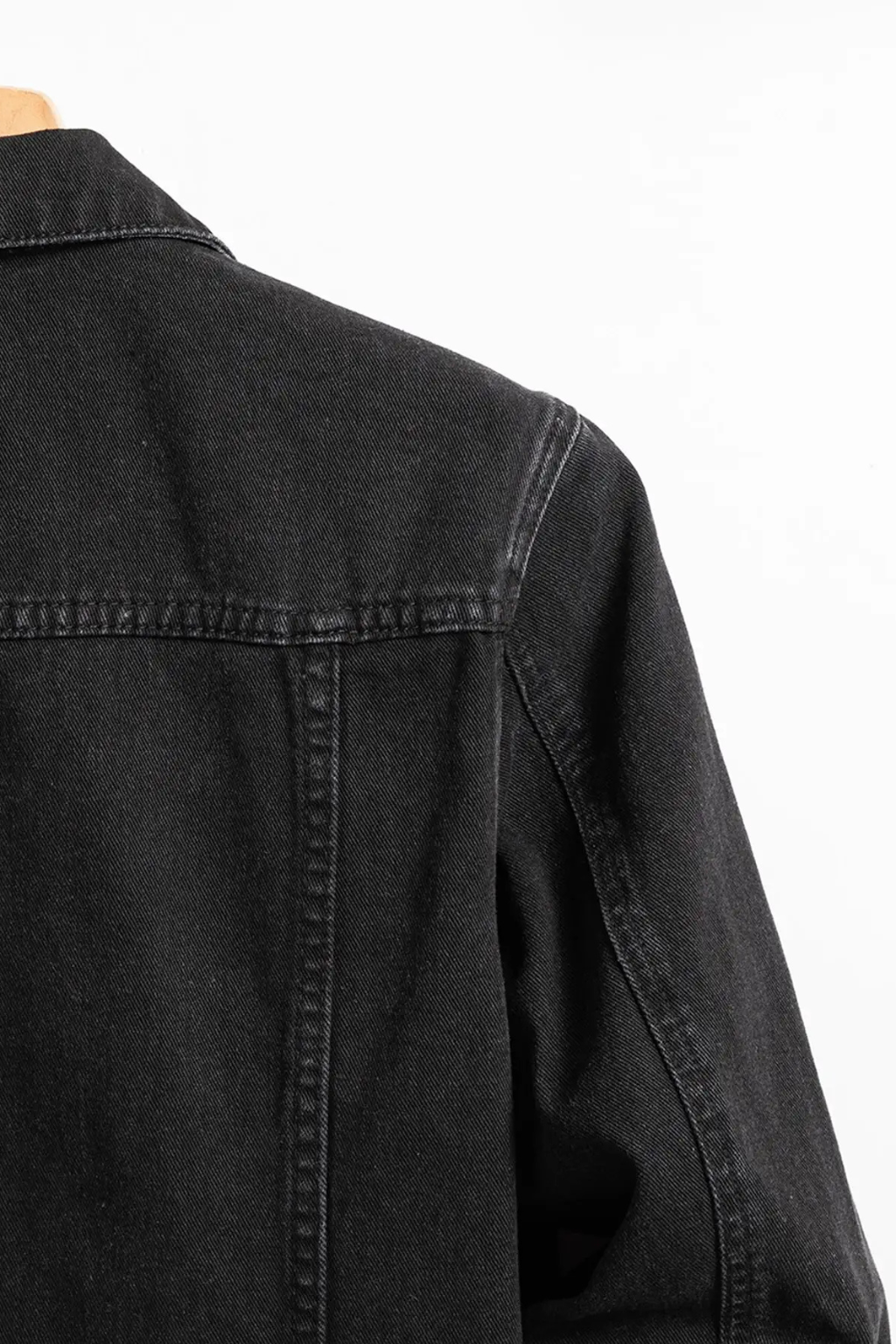 Casaco de ganga preto de homem com bolsos