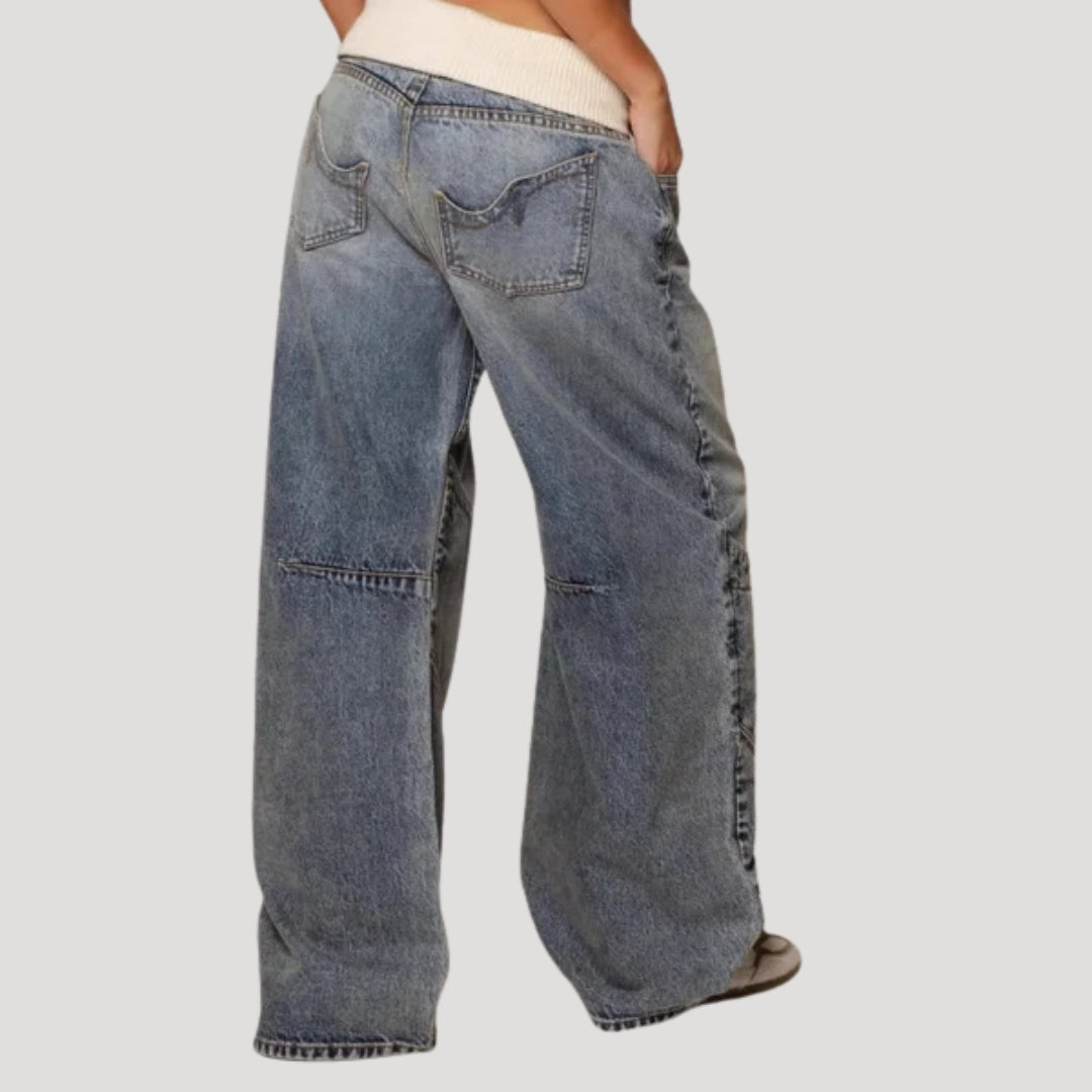 Damskie jasnoniebieskie jeansy baggy z niskim stanem i szerokimi nogawkami