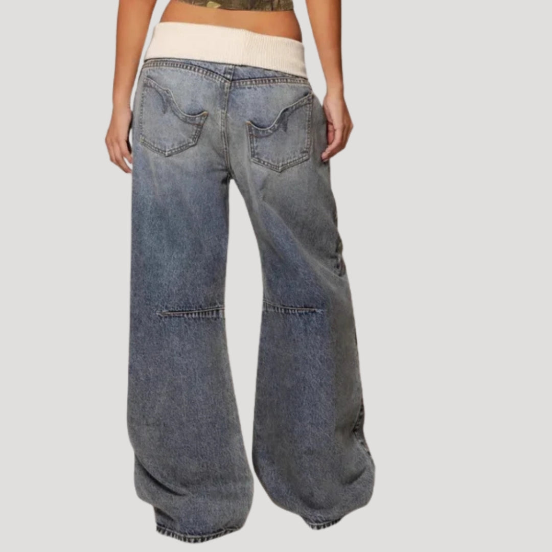 Damskie jasnoniebieskie jeansy baggy z niskim stanem i szerokimi nogawkami