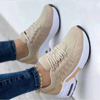 Damskie sneakersy na sznurowadła z profilowaną podeszwą
