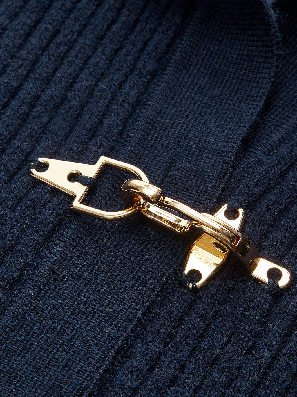Pull court côtelé femme à petit col et boucles
