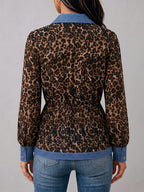 Blusa de mujer de leopardo con cuello camisero y botones