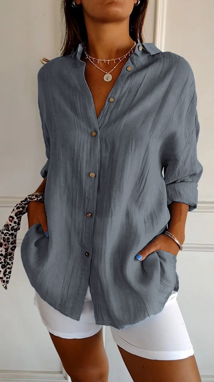 Camicia donna oversize con bottoni e colletto