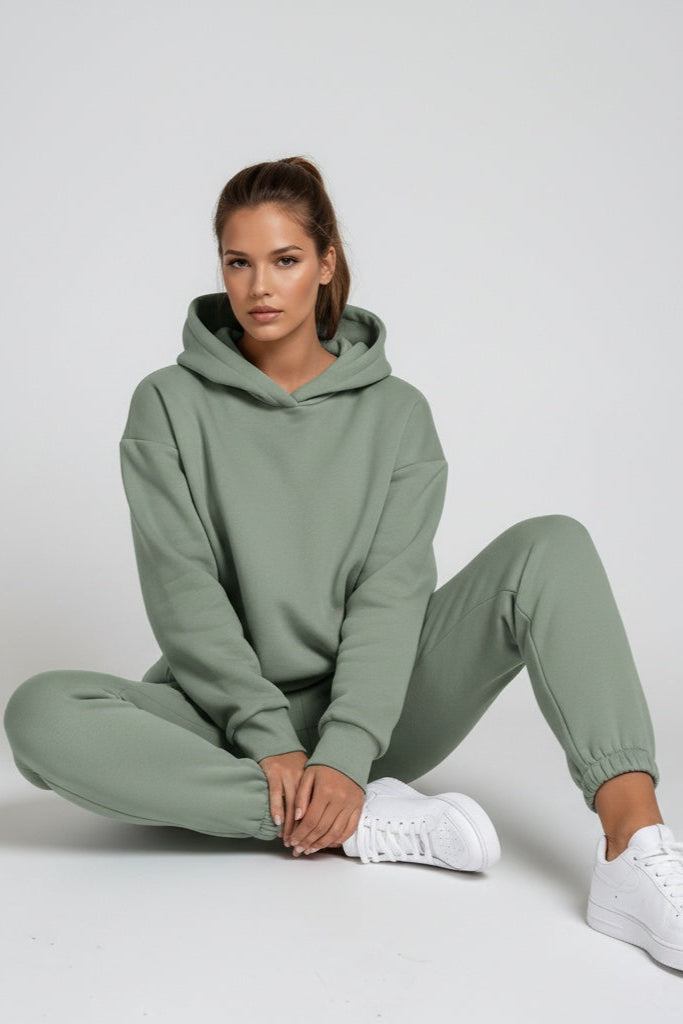Ensemble survêtement femme avec sweat à capuche et jogger