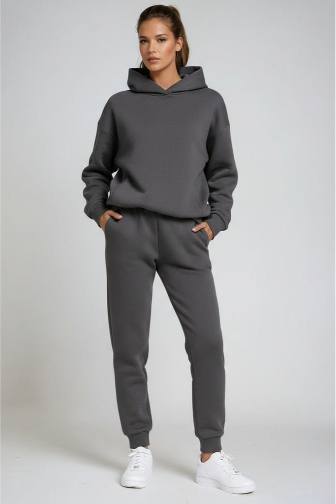 Ensemble survêtement femme avec sweat à capuche et jogger