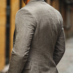 Tætsiddende blazer til mænd med revers og knapper
