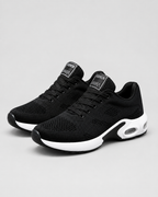 Damskie sneakersy sznurowane z ażurową cholewką i grubą podeszwą