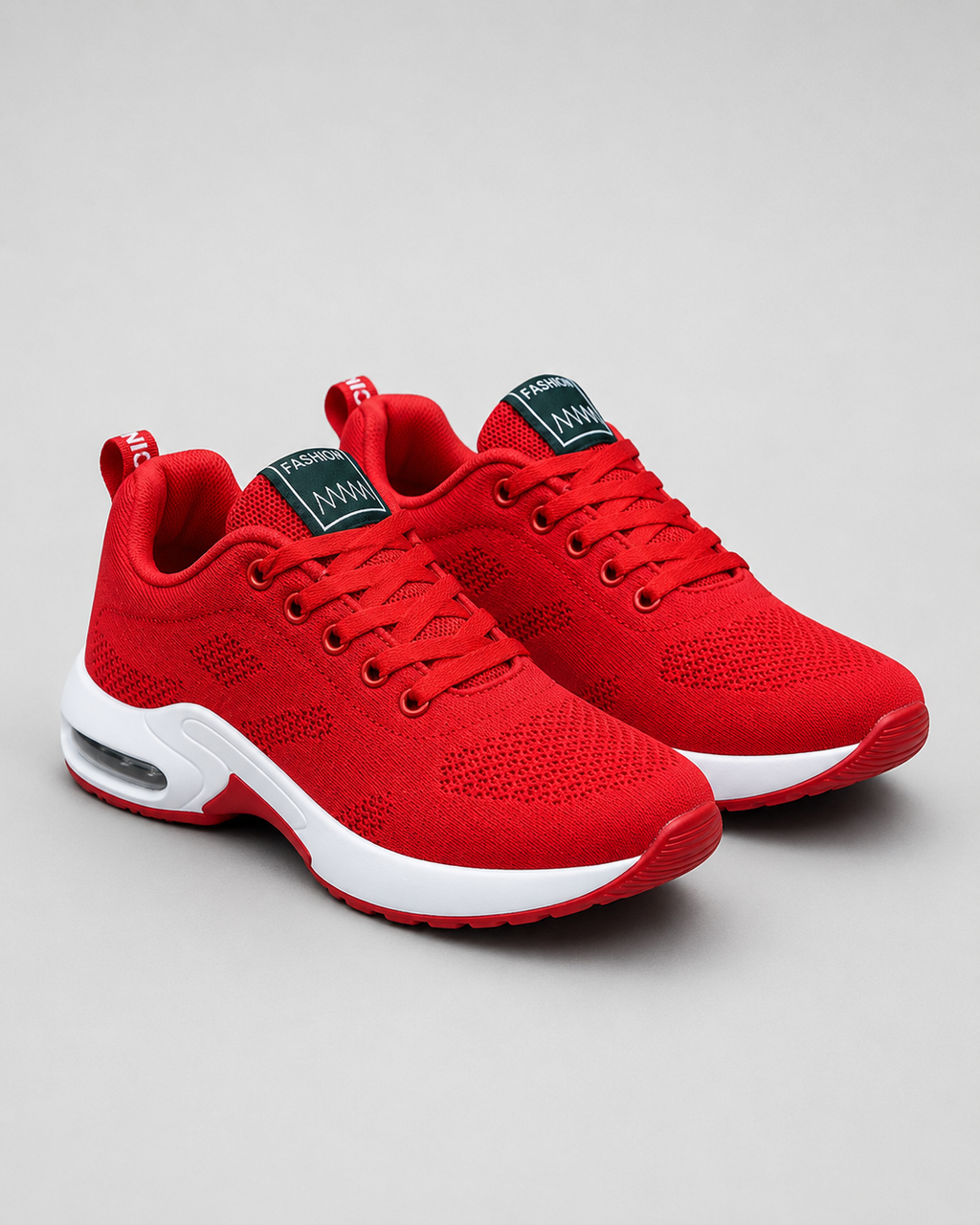 Damskie sneakersy sznurowane z ażurową cholewką i grubą podeszwą