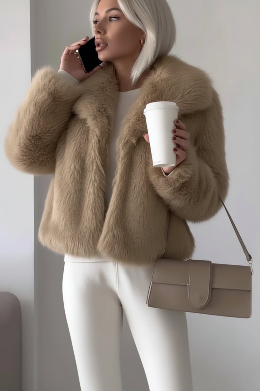 Women's Short Plush Jacket With Long Sleeves