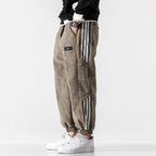 Pantalones de chándal de hombre con bandas laterales y perneras ajustadas