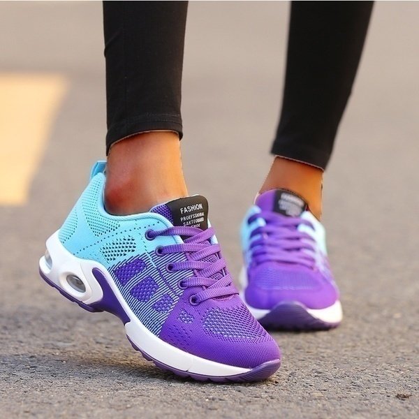 Damskie buty sportowe sznurowane z teksturowaną cholewką i grubą podeszwą