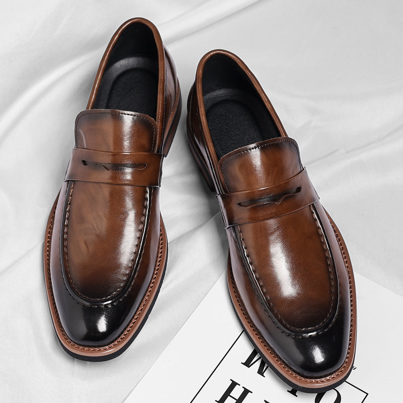 Mocassins penny de homem com costuras e salto baixo