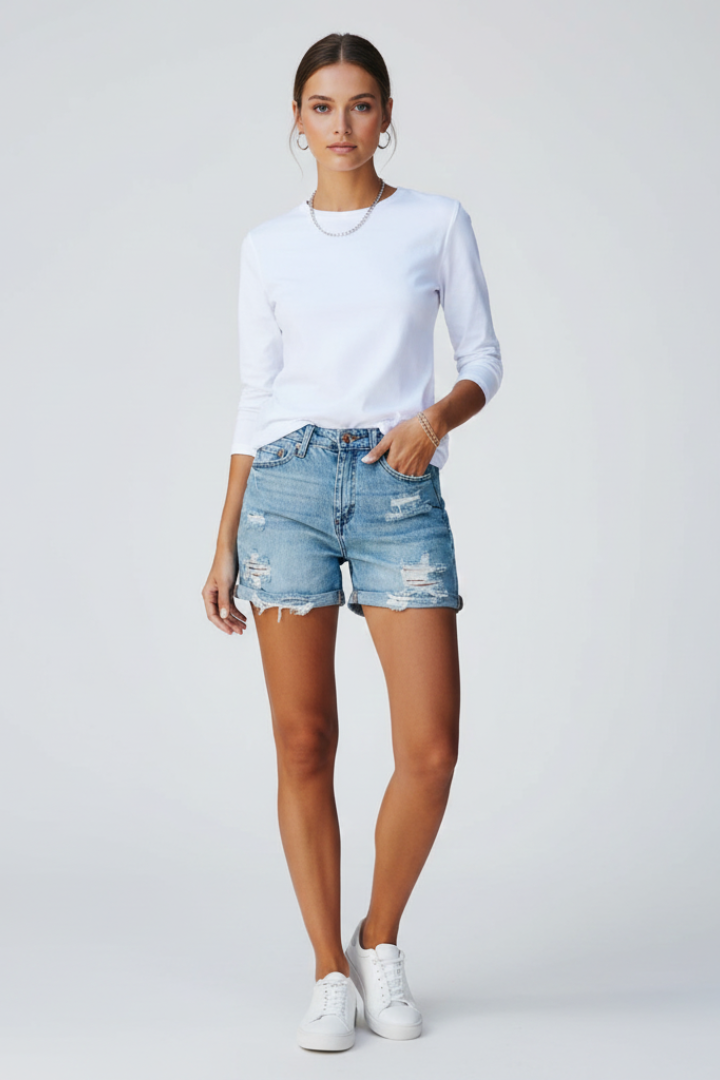 Damskie Szorty z Efektem Przetarć i Postrzępionymi Nogawkami