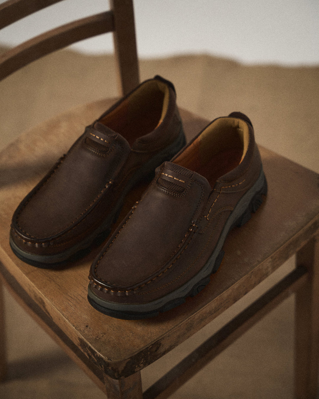 Mocassini donna slip-on con cuciture decorative