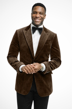 Blazer de homem com lapelas em bico e corte justo