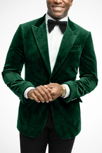 Blazer de homem com lapelas em bico e corte justo