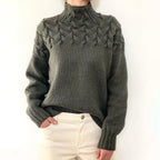 Pull femme à col roulé, torsades et manches longues